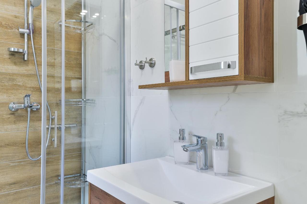 Cascada Villas With Private Jacuzzi And Private Parking Starigrad Paklenica Exterior foto